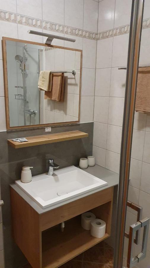 Gasthof Thuenauer Offenhausen Bagian luar foto