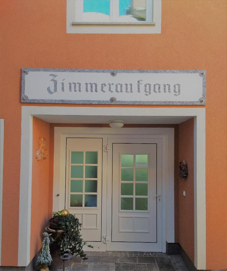 Gasthof Thuenauer Offenhausen Bagian luar foto